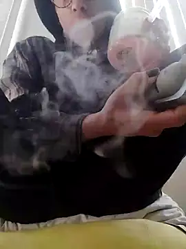 Snapshot of gabelove369 chatting on December 17, 7:59 pm gabelove369 online show from December 17, 7:59 pm