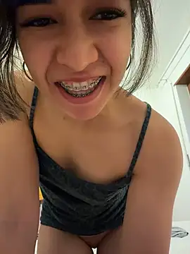 BitchyBratxxx online show from January 18, 11:25 am