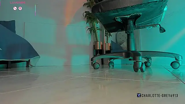 charlotte  grey online show from December 16, 8:25 pm