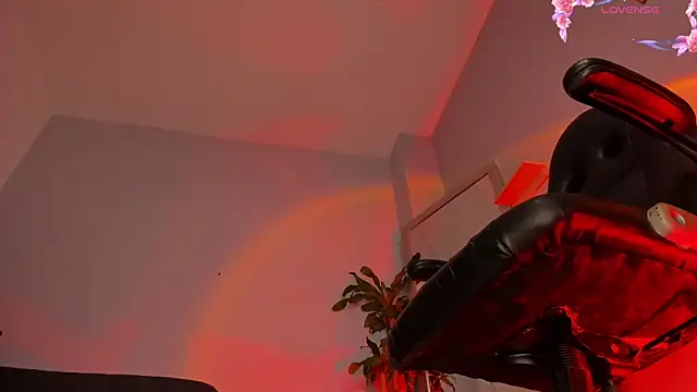 charlotte  grey online show from April 2, 8:06 pm