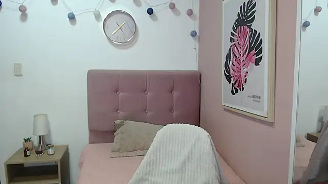 lanna 1878 online show from May 14, 12:56 pm