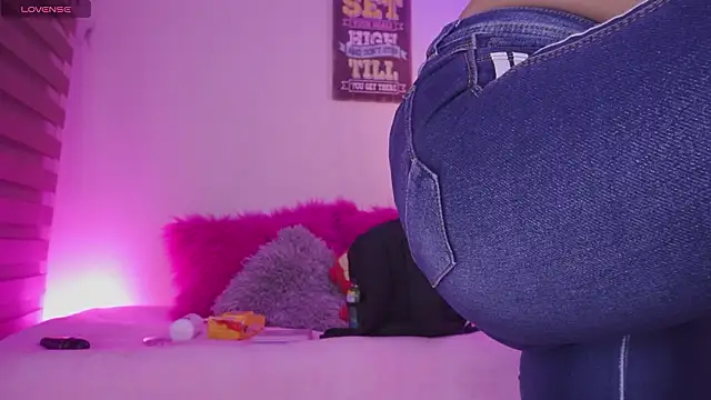 madelyn rose  online show from March 6, 1:57 am