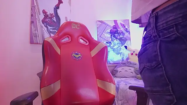 madelyn rose  online show from March 26, 6:35 pm