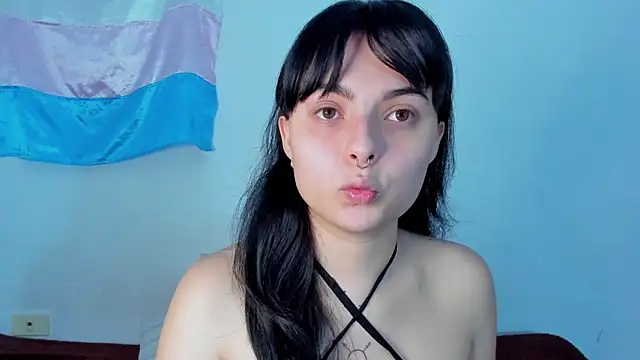 Snapshot of elizabethtaylorxxx chatting on March 24, 12:48 am elizabethtaylorxxx online show from March 24, 12:48 am