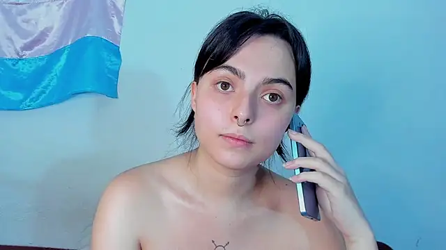 Snapshot of elizabethtaylorxxx chatting on May 17, 12:08 am elizabethtaylorxxx online show from May 17, 12:08 am
