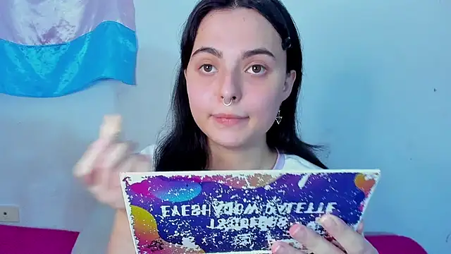 Snapshot of elizabethtaylorxxx chatting on May 28, 5:16 am elizabethtaylorxxx online show from May 28, 5:16 am