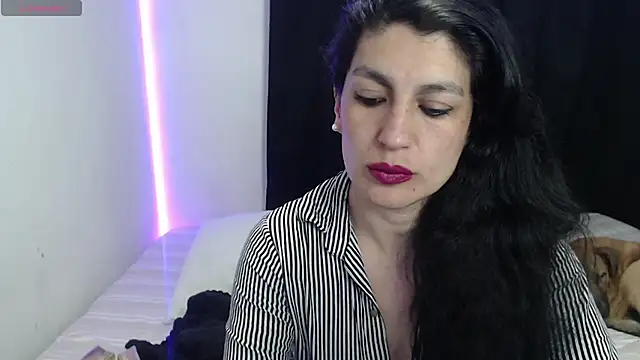 Snapshot of cristina_connor chatting on January 15, 4:25 am cristina connor online show from January 15, 4:25 am