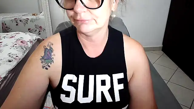 Micchellina online show from December 2, 1:25 am