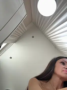 Hott Lolla online show from March 20, 9:04 am