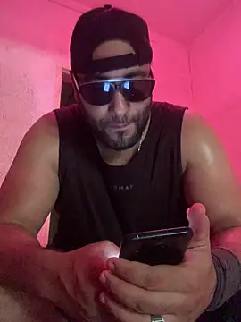 eljefedamino1994 online show from July 13, 3:59 pm