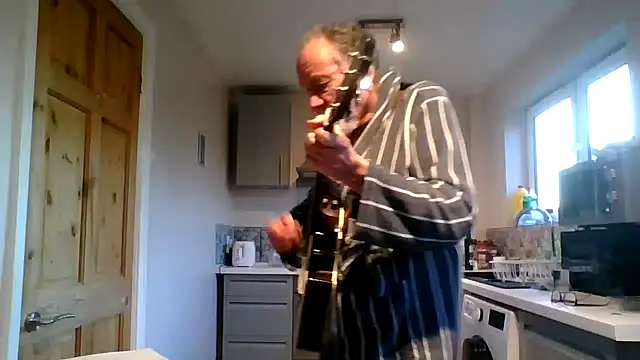 jimmybenido online show from March 6, 5:42 pm