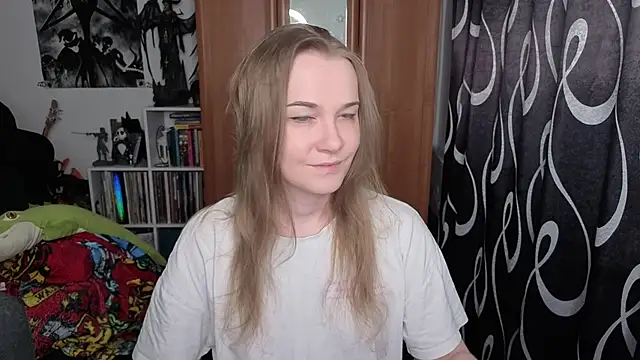 Snapshot of stellablondy chatting on June 13, 1:09 pm stellablondy online show from June 13, 1:09 pm