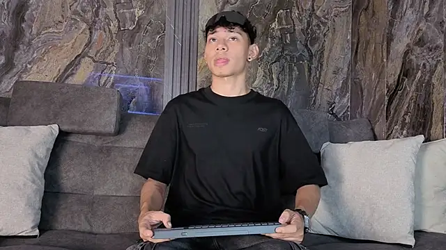 Daviid laidd online show from April 14, 8:15 pm