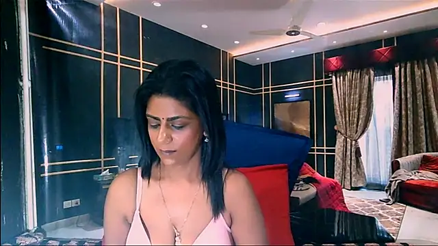 Snapshot of EroticSexyStripper chatting on February 10, 3:21 pm EroticSexyStripper online show from February 10, 3:21 pm