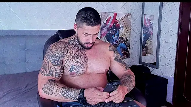 Snapshot of Cristian_Walker chatting on February 3, 8:03 pm Cristian Walker online show from February 3, 8:03 pm