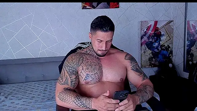Snapshot of Cristian_Walker chatting on June 4, 12:00 pm Cristian Walker online show from June 4, 12:00 pm