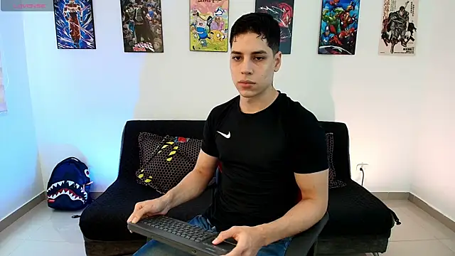 Snapshot of jonathanjoestar_ chatting on April 18, 8:53 pm jonathanjoestar online show from April 18, 8:53 pm