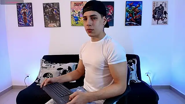 Snapshot of jonathanjoestar_ chatting on April 25, 1:08 am jonathanjoestar online show from April 25, 1:08 am