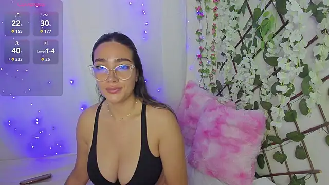 Snapshot of zara41 chatting on March 25, 2:12 pm zara41 online show from March 25, 2:12 pm