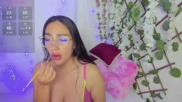 Snapshot of zara41 chatting on March 28, 4:06 pm zara41 online show from March 28, 4:06 pm