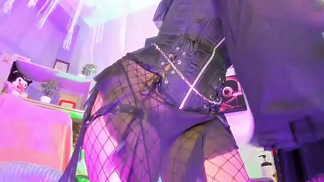 Snapshot of kuromi69 chatting on February 6, 5:12 am kuromi69 online show from February 6, 5:12 am