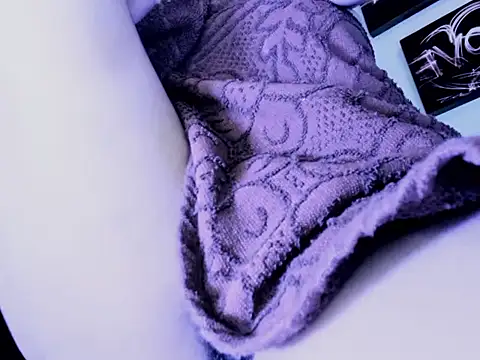 Snapshot of kuromi69 chatting on February 10, 5:33 am kuromi69 online show from February 10, 5:33 am