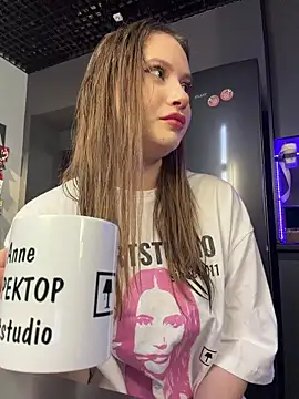 Snapshot of ChloeMarsch chatting on February 20, 6:26 am ChloeMarsch online show from February 20, 6:26 am