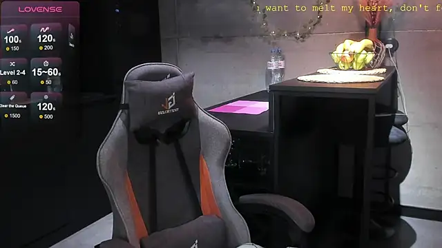 EvaBae online show from January 8, 4:44 pm