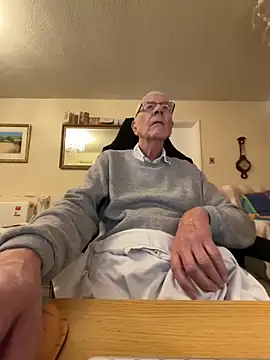 cutaboverest online show from December 16, 4:12 pm