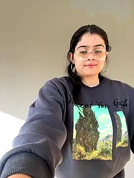 Stephania 18 online show from September 9, 12:26 pm