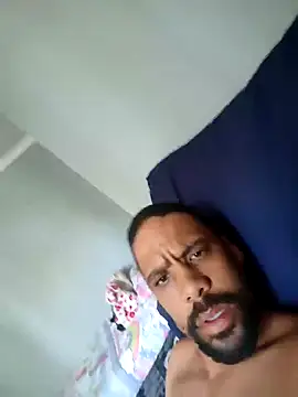 Snapshot of Tigermanboy chatting on January 19, 8:29 am Tigermanboy online show from January 19, 8:29 am