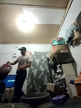 Snapshot of Tigermanboy chatting on October 1, 4:57 pm Tigermanboy online show from October 1, 4:57 pm