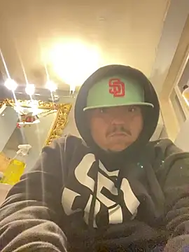 valleyoneofakind online show from December 20, 8:38 am