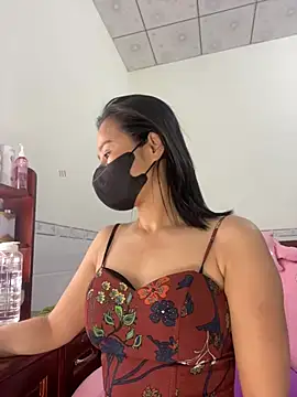    Erin    online show from April 8, 2:11 am