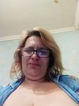 Snapshot of Forest-Lady chatting on February 16, 5:42 pm Forest-Lady online show from February 16, 5:42 pm