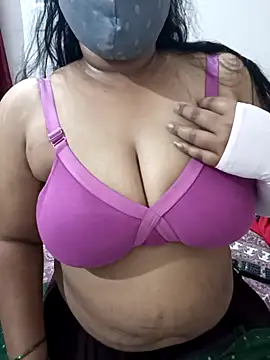 Snapshot of hotlovelygirl chatting on March 14, 4:40 pm hotlovelygirl online show from March 14, 4:40 pm