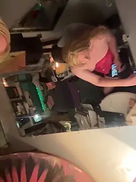 Snapshot of ditchwater chatting on February 5, 7:57 am ditchwater online show from February 5, 7:57 am