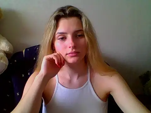 lady olivia  online show from March 6, 2:02 pm