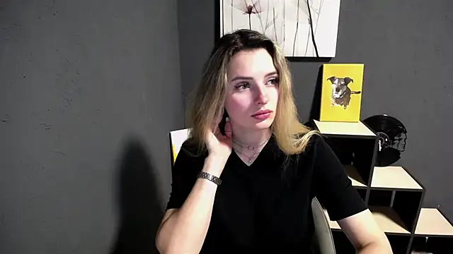 Snapshot of lady_olivia_ chatting on May 4, 12:45 pm lady olivia online show from May 4, 12:45 pm