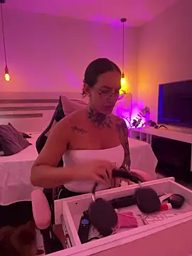 YasmimBrasil online show from March 2, 8:26 pm