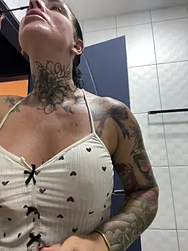 YasmimBrasil online show from April 16, 6:58 am