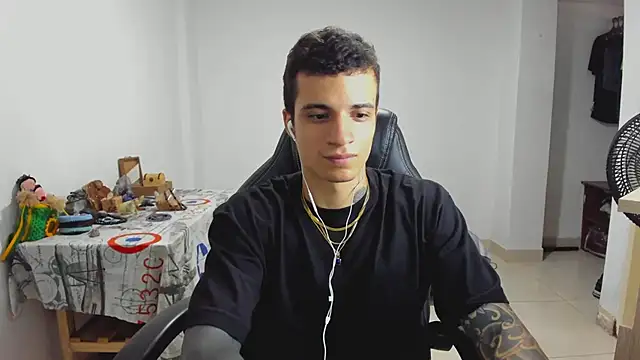 Snapshot of Balo_lovers chatting on January 21, 9:46 pm Balo lovers online show from January 21, 9:46 pm