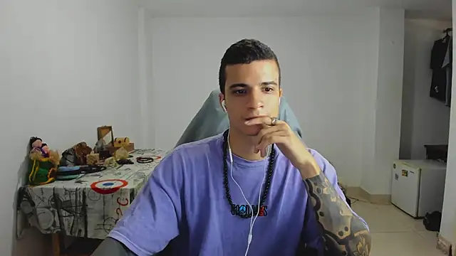 Snapshot of Balo_lovers chatting on February 5, 5:20 pm Balo lovers online show from February 5, 5:20 pm