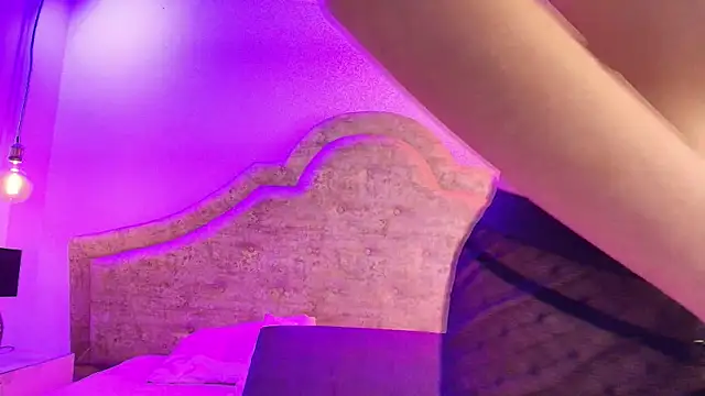 Victoria Adams14 online show from April 6, 3:37 am