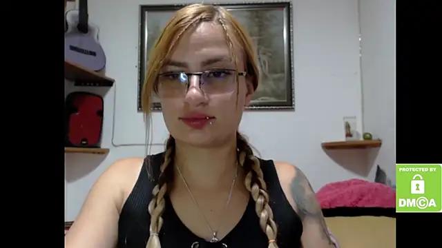 Snapshot of alice_trinity chatting on February 12, 7:03 am alice trinity online show from February 12, 7:03 am
