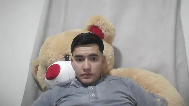 Snapshot of Estebitan_vm chatting on June 16, 2:14 am Estebitan vm online show from June 16, 2:14 am