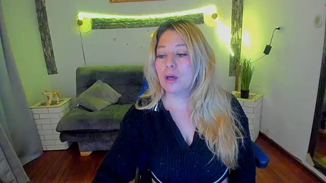 arisha katy1 online show from March 6, 1:37 am