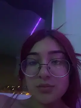 Snapshot of Im_mave chatting on January 15, 6:54 am Im mave online show from January 15, 6:54 am