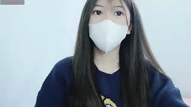 tanhxiu online show from December 9, 1:45 pm