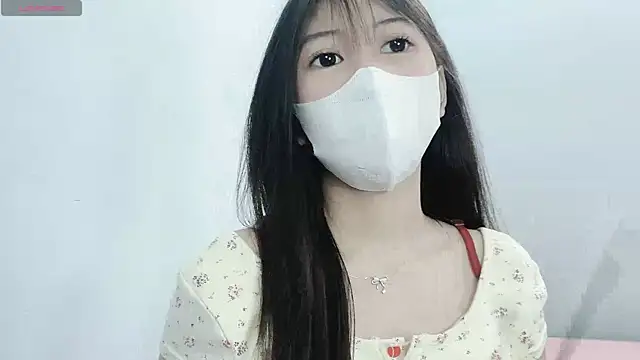 tanhxiu online show from December 11, 1:28 pm